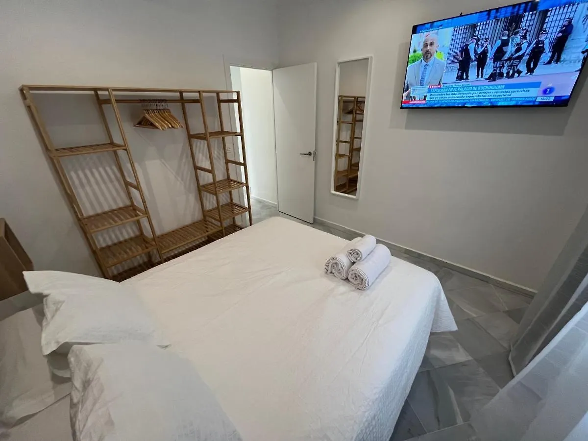 Monkeys Apartments Santa Clara Deluxe Seville Spain
